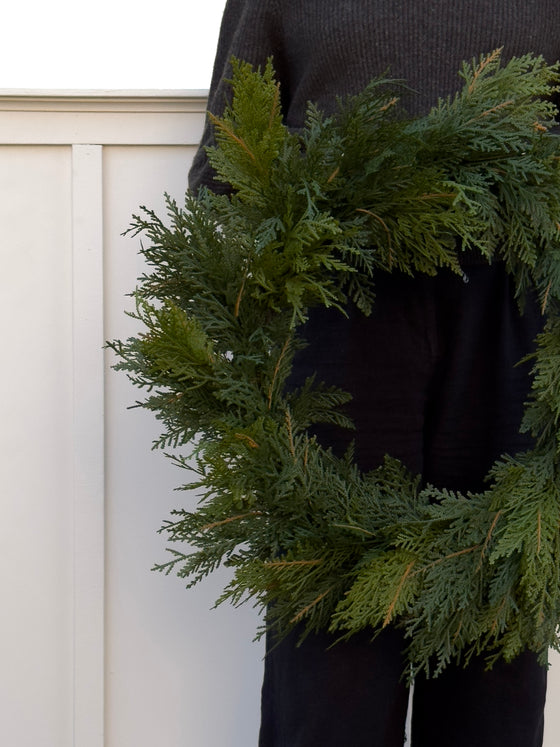 25" Fresh Touch Northern White Cedar Wreath