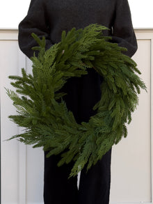  28" Fresh Touch Spruce & Cedar Wreath